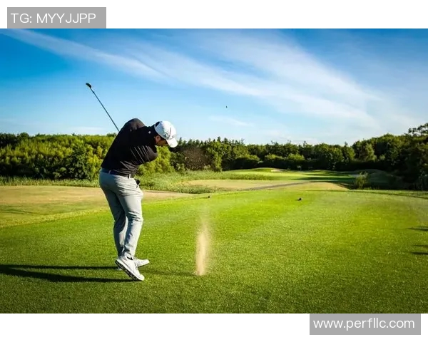 高尔夫球星挥杆表现揭秘技术与心理的完美结合之道