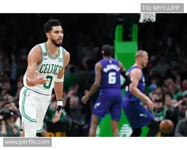 凯尔特人主场大胜黄蜂，全队火力全开彰显冠军实力