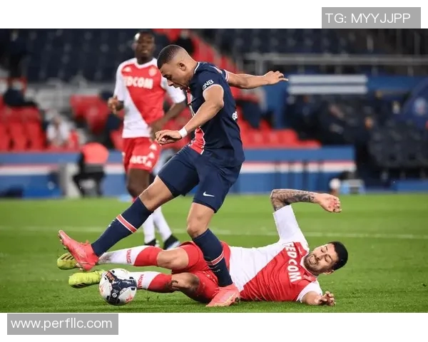 足球赛事中的VAR判罚争议回顾与分析揭示裁判决策背后的复杂性 足球赛事中的VAR判罚争议回顾与分析揭示裁判决策背后的复杂性